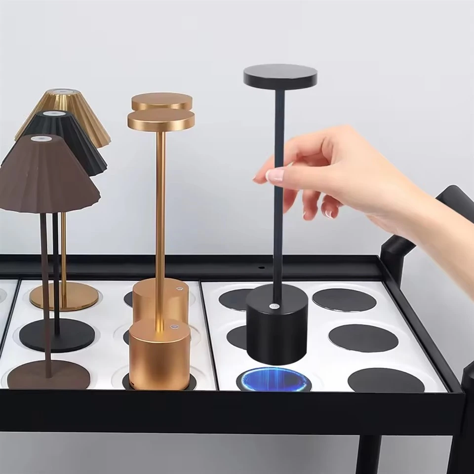 Wireless Charging Handcart Portable Table Lamp Multi-Charging Restaurant factory